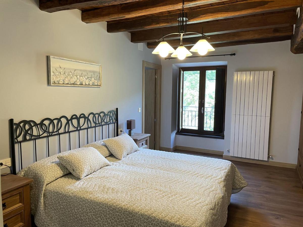 Casa Rural Juangoxenea Ihaben Bagian luar foto